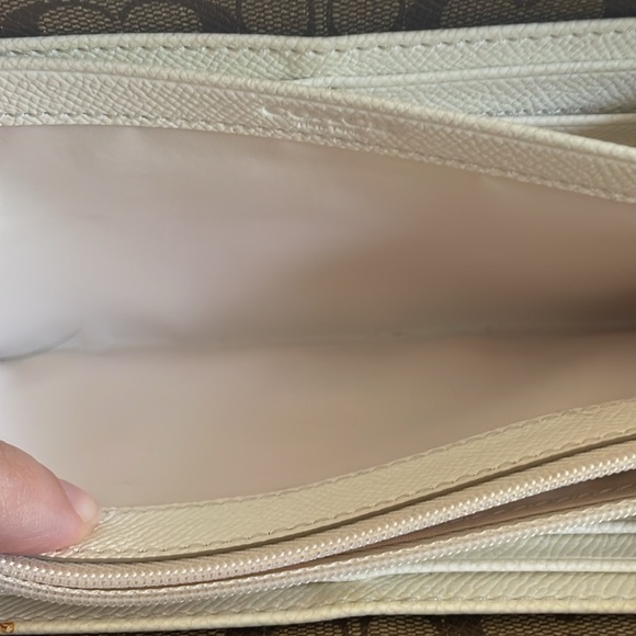 Pre-owned Coach wallet - Picture 10 of 11